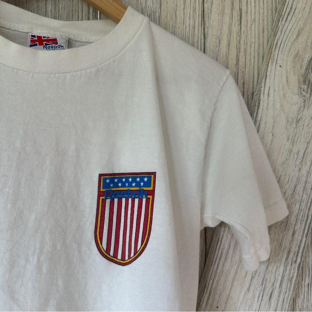 VINTAGE Reebok Tee - Picture 4 of 6